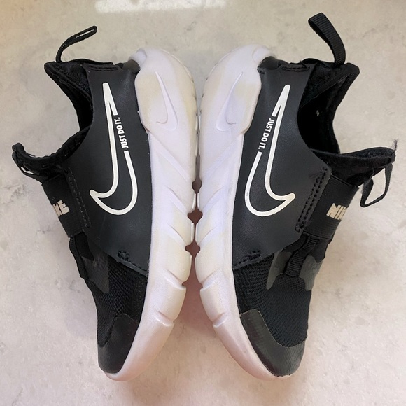 Nike flex runner size 12c - Picture 3 of 5